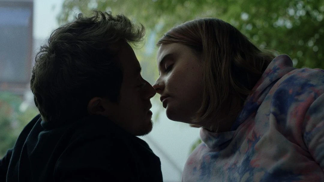 Still from the short feature film "Was Wir Wollen", edited by Dennis Riebenstahl, Film Editor from Hamburg. Click here to watch the trailer.