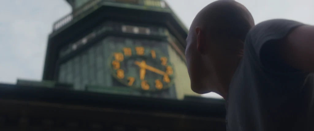 Framegrab from the short film "Free Fall" by Lenny Scheibner. Photographed by Dennis Riebenstahl, Director of Photography from Hamburg.